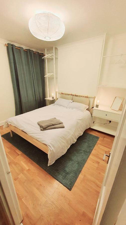 Lovely 2 bedroom period garden flat. London Exterior foto